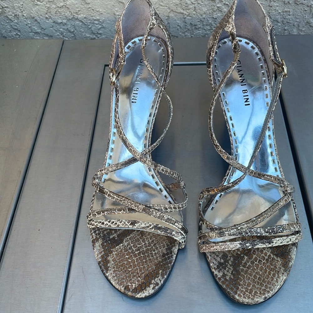 Gorgeous copper, brown, beige strappy heels 3”